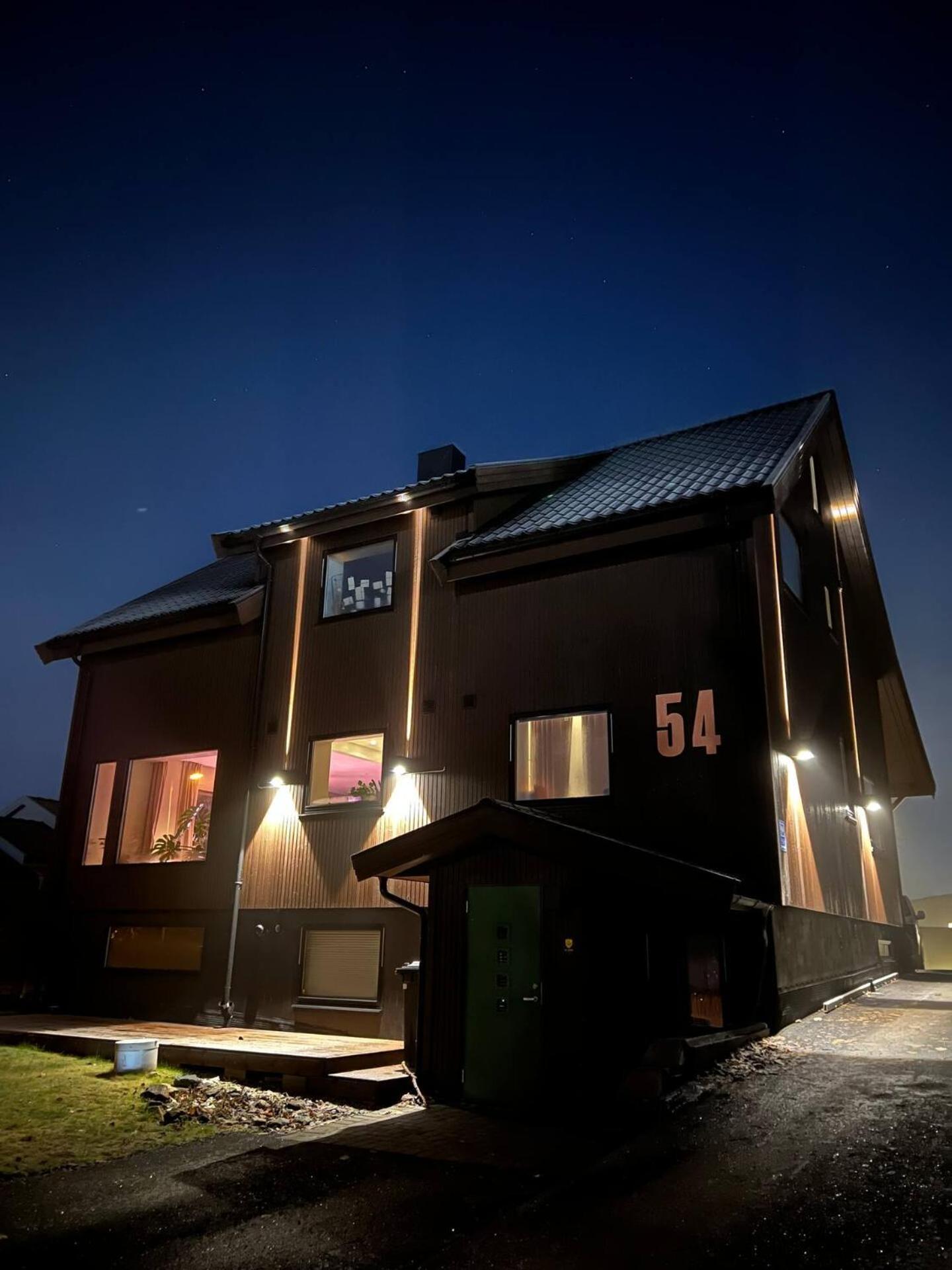 Aurora Polaris Apartment - 750M From Citycenter - Free Parking Tromso Exterior photo